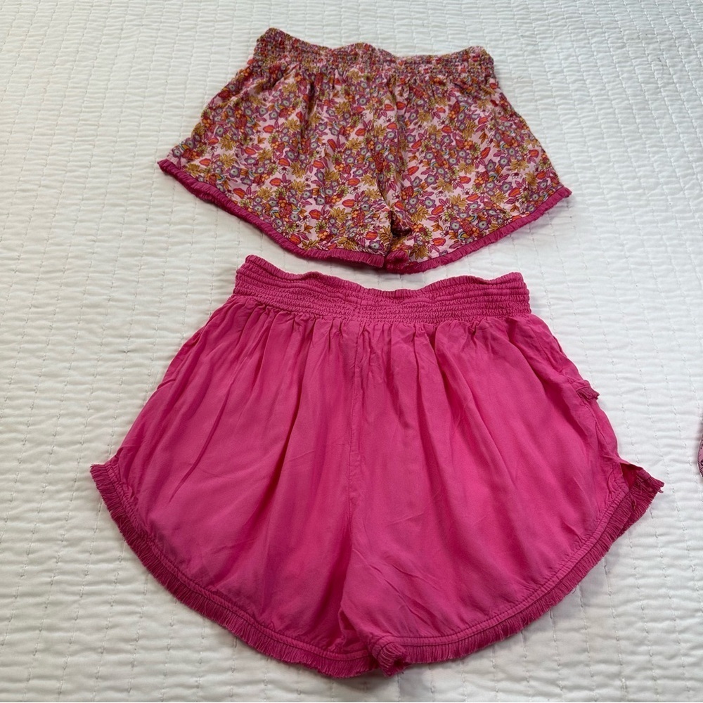 Set Of 2 Floral and Solid Pink Pajama and Casual Summery Shorts - Picture 9 of 10
